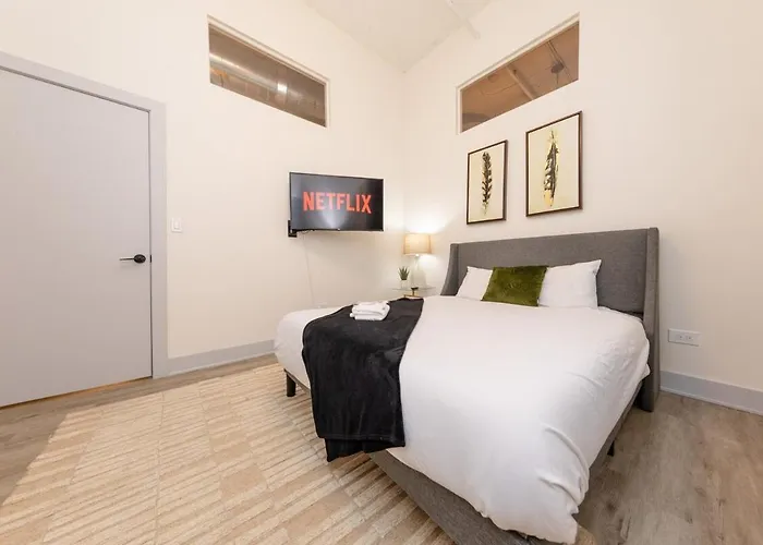 Apartamento Massive Luxury 5br Loft For Groups Up To 12 Guests With Optional Parking And Gym Access Near Mccormick Place And Soldier Field Chicago