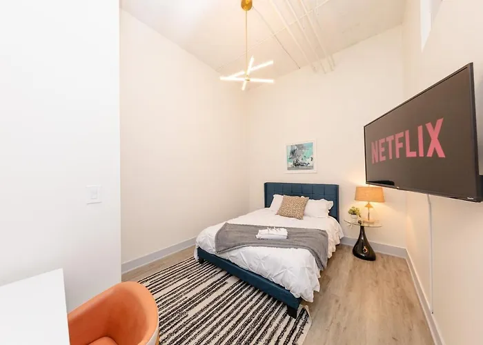 Apartamento Massive Luxury 5br Loft For Groups Up To 12 Guests With Optional Parking And Gym Access Near Mccormick Place And Soldier Field