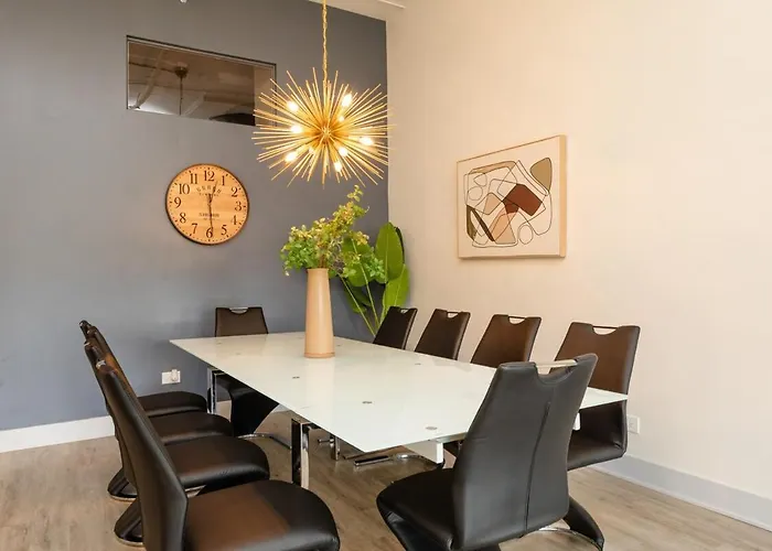 Apartamento Massive Luxury 5br Loft For Groups Up To 12 Guests With Optional Parking And Gym Access Near Mccormick Place And Soldier Field *