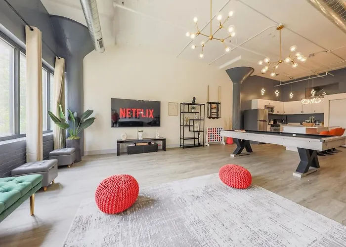 Massive Luxury 5br Loft For Groups Up To 12 Guests With Optional Parking And Gym Access Near Mccormick Place And Soldier Field Apartamento *